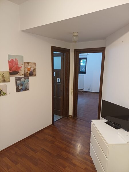 Piata Unirii, ultracentral,