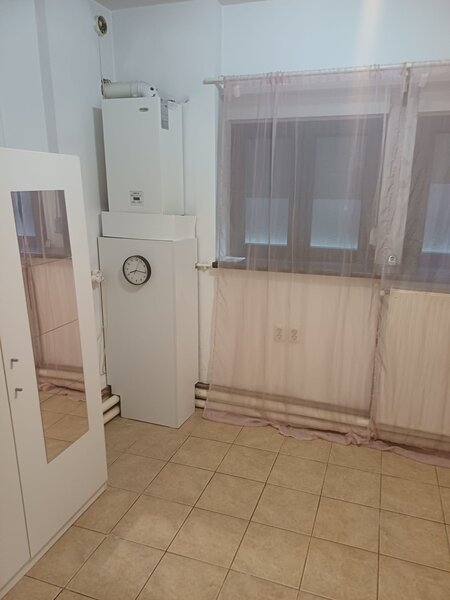 Piata Unirii, ultracentral,